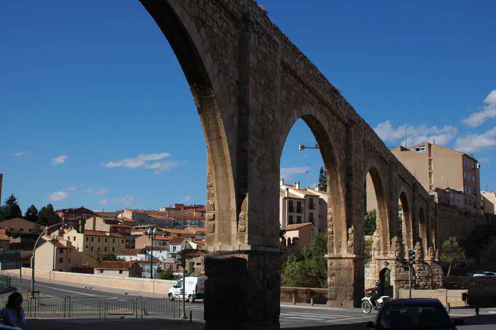 Teruel 08 - acueducto los Arcos.jpg